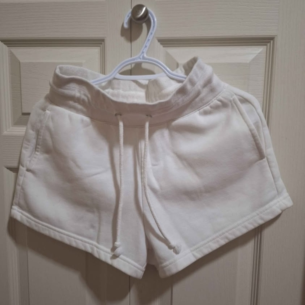 CLOTHING BUNDLE - Picture 3 of 7